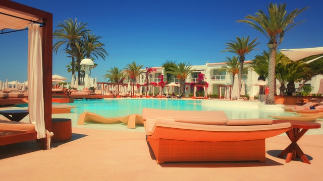 Desert resorts in Abu Dhabi