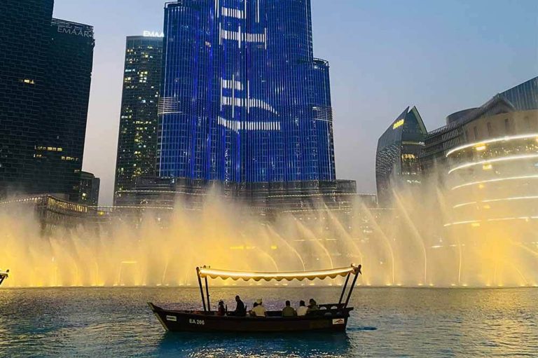 Dubai Fountain Lake Ride