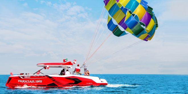 Parasailing in Dubai
